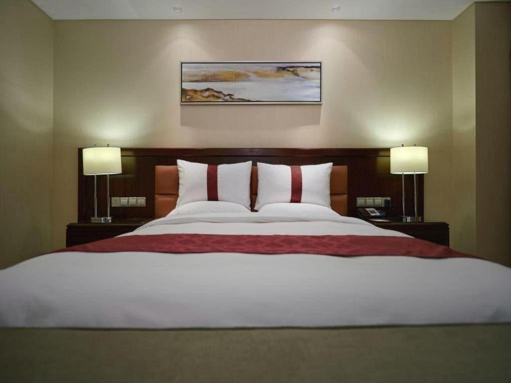 Baifuyi Khách sạn 4*