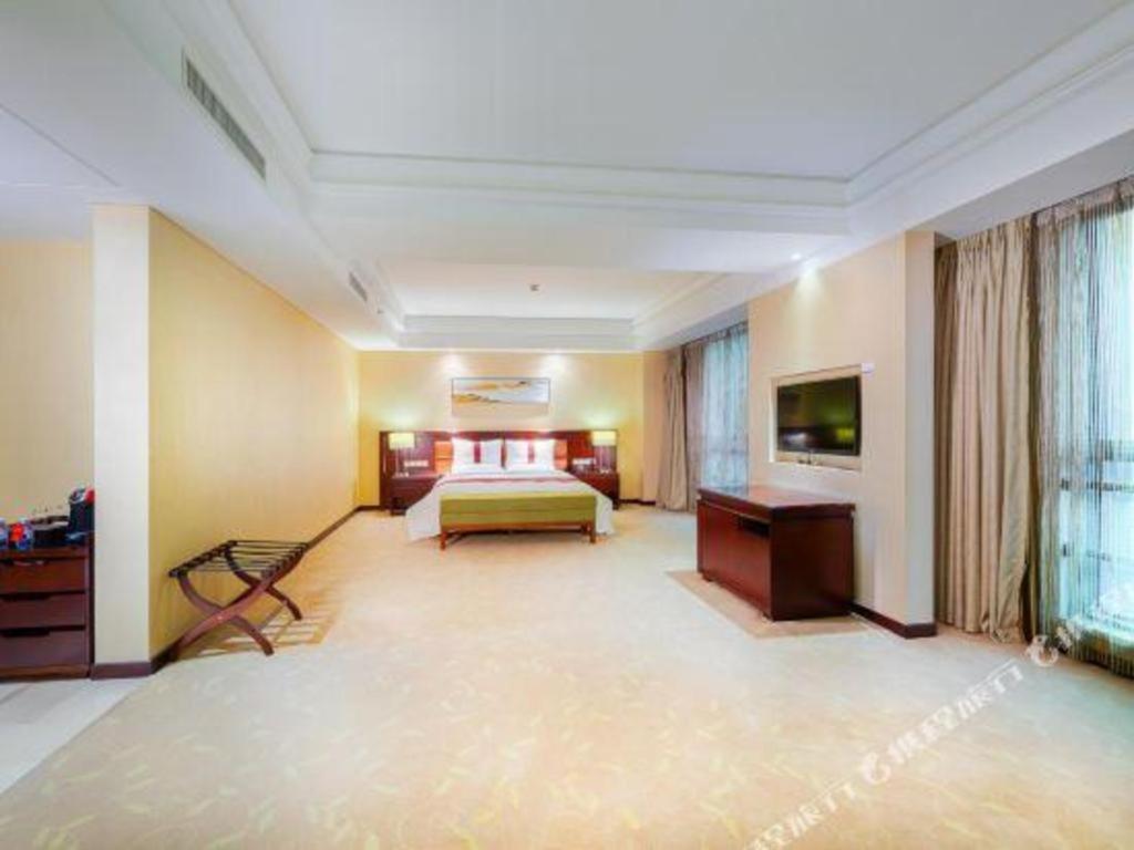 Baifuyi Khách sạn 4*