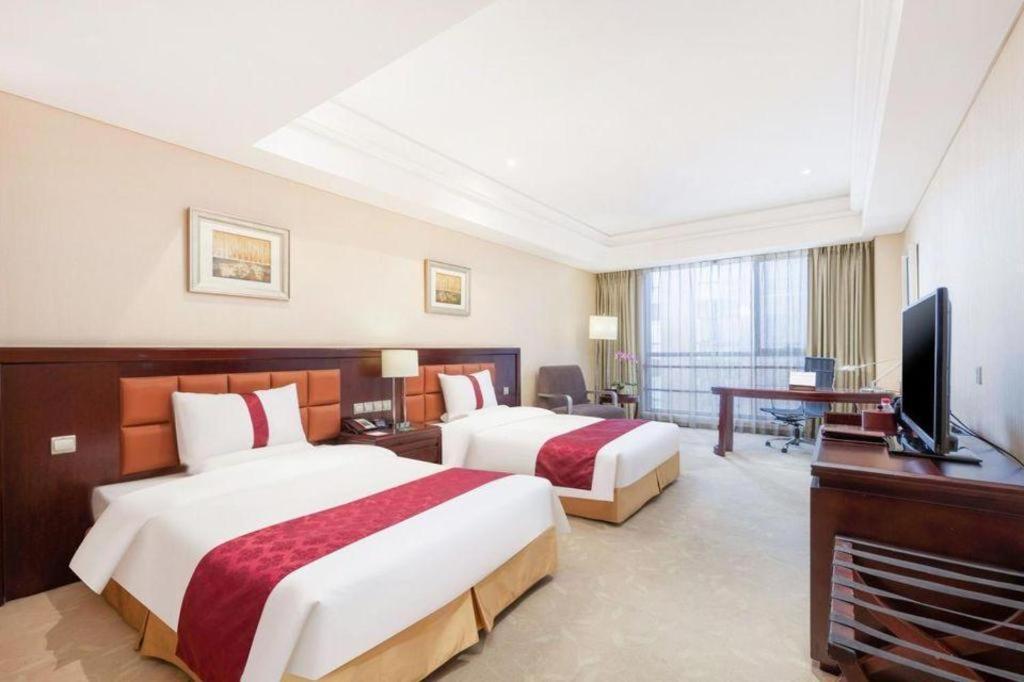 Baifuyi Khách sạn 4*